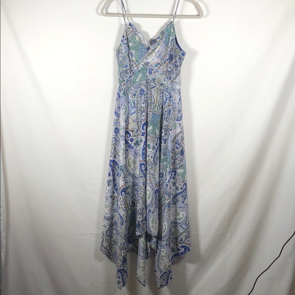Alya‎ Paisley Babydoll Asymmetrical Hem Maxi Dress in Blue and Green